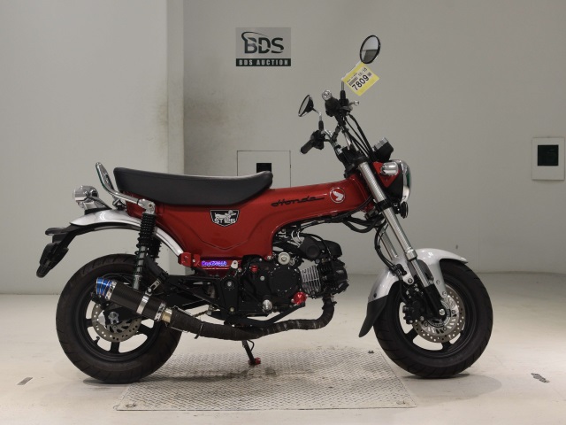 Honda DAX125 2022