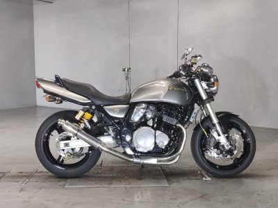 Suzuki GSX400 INAZUMA 2000