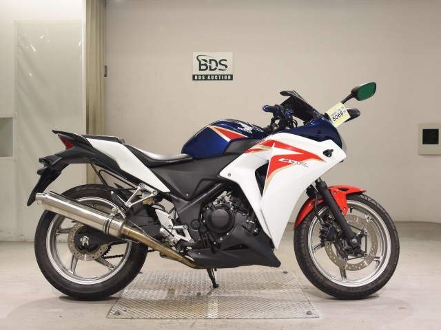Honda CBR250R 2011