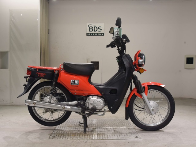 Honda CC110 CROSSCUB 2016