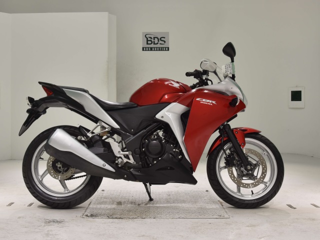 Honda CBR250R 2011