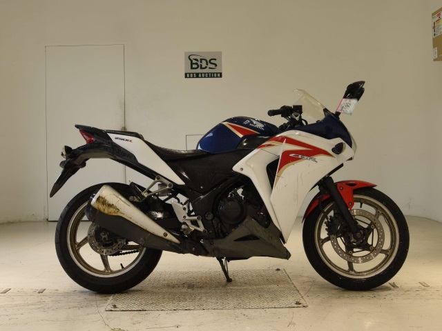 Honda CBR250R 2011
