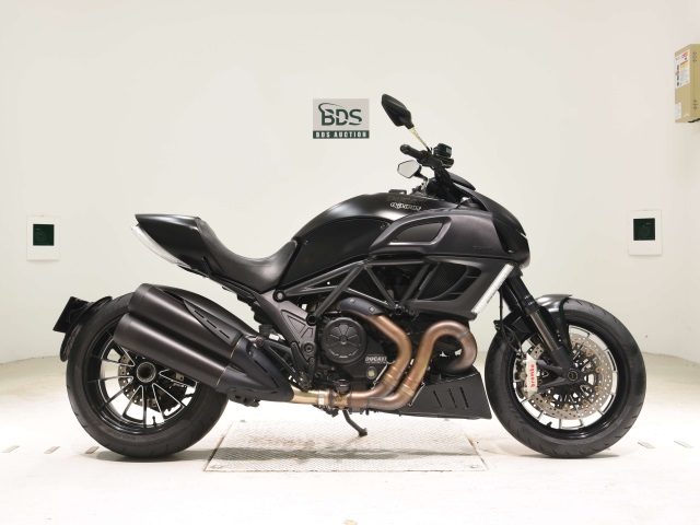 Ducati DIAVEL 2013