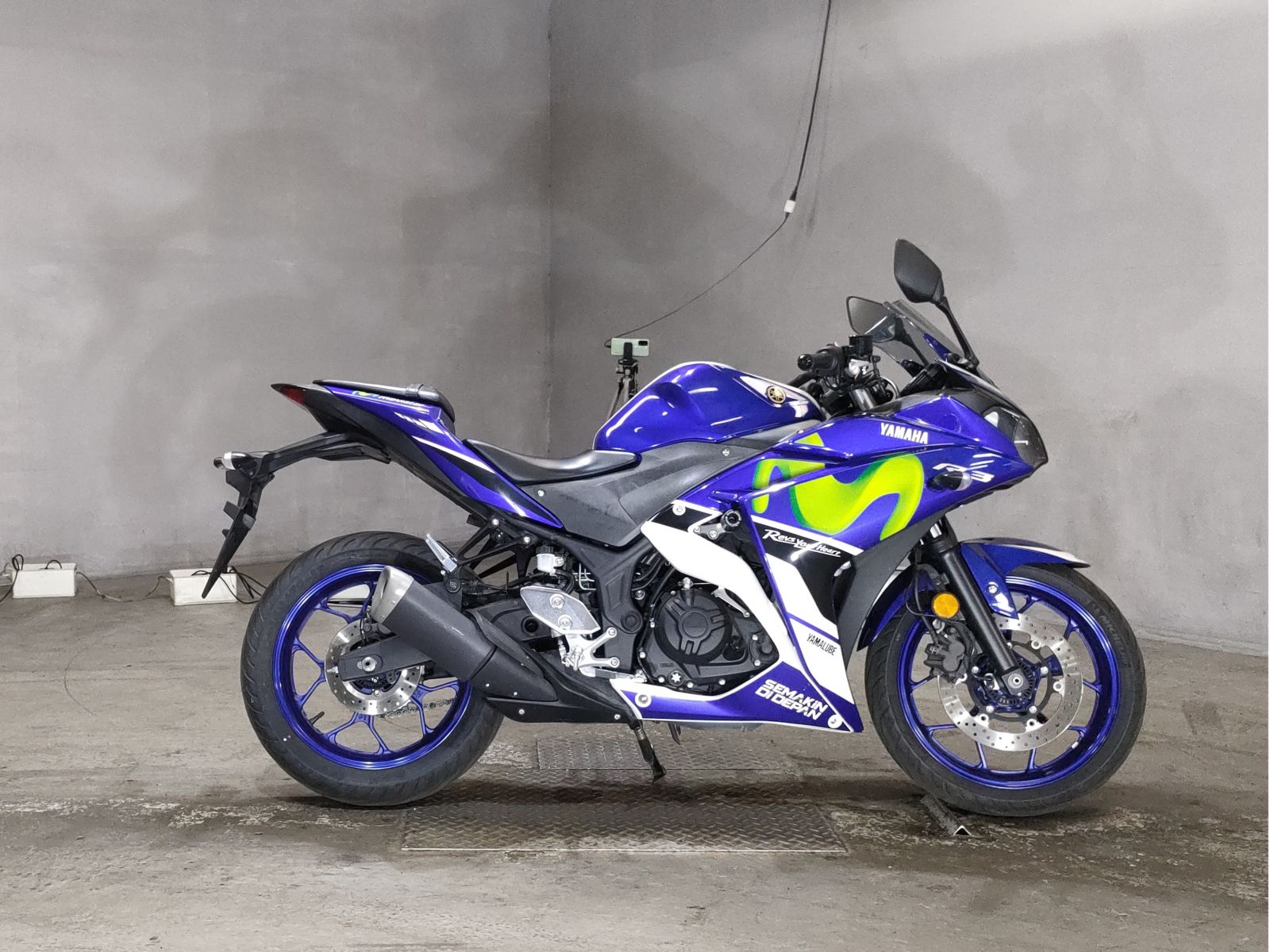 Yamaha YZF-R3 2015