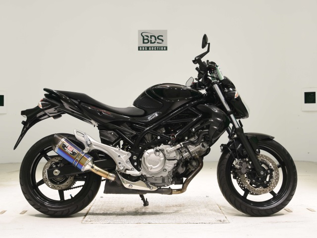 Suzuki GLADIUS SFV400 2012