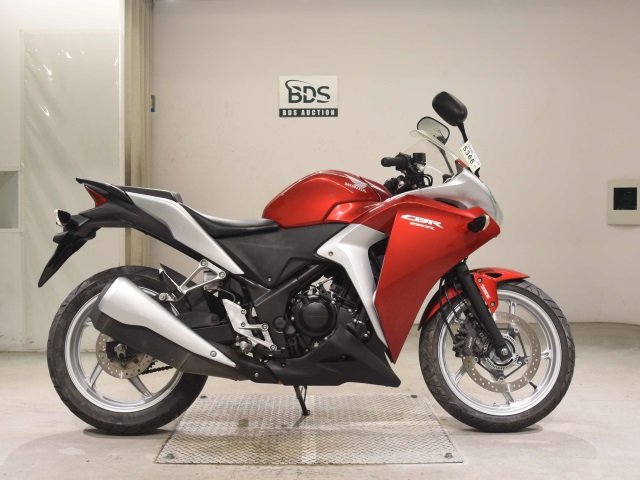 Honda CBR250R 2011