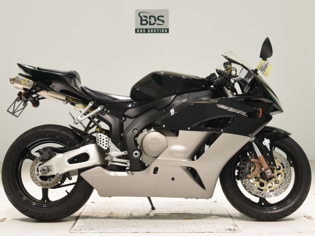 Honda CBR1000RR 2004