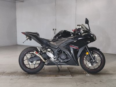 Yamaha YZF-R25 2018