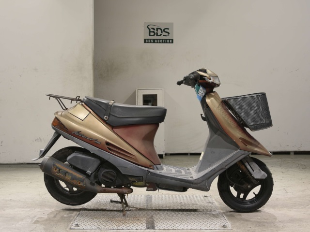 Suzuki ADDRESS V100