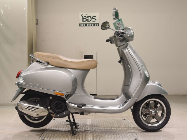 Vespa VXL125