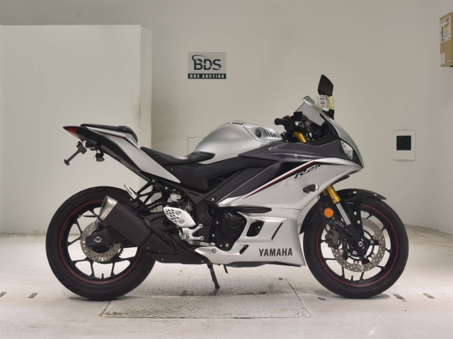 Yamaha YZF-R25A 2020