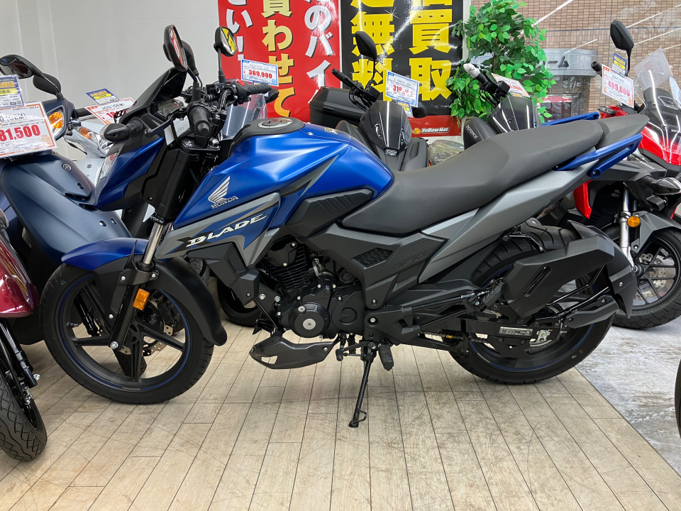 Honda X-BLADE 2022
