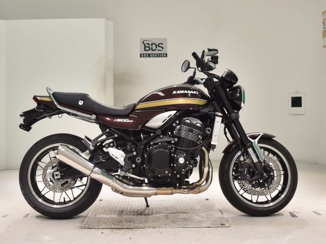 Kawasaki Z900RS 2024