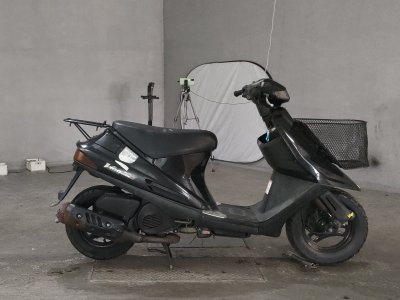 Suzuki ADDRESS V100