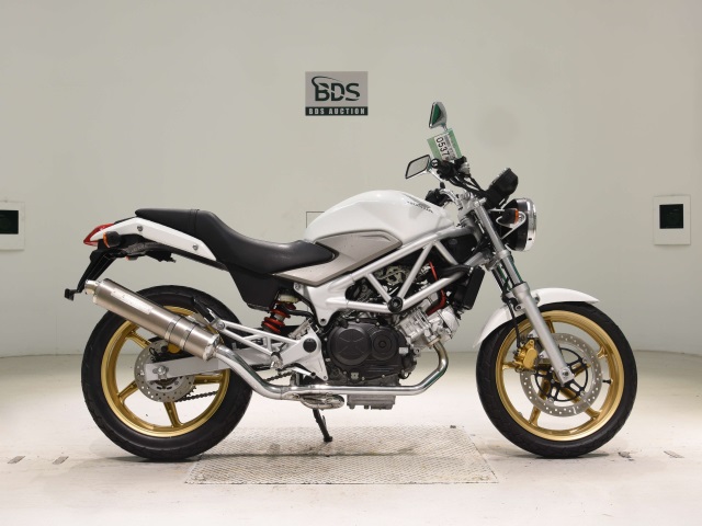 Honda VTR250 2011