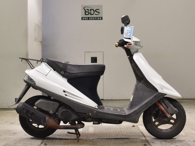 Suzuki ADDRESS V100
