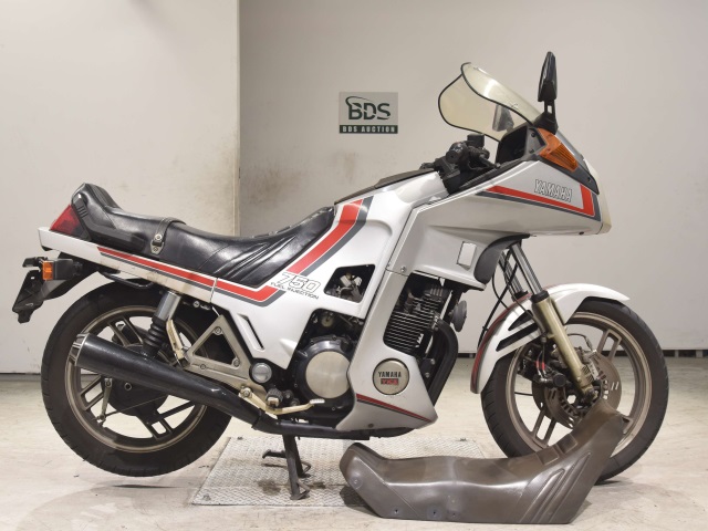Yamaha XJ750D 1984