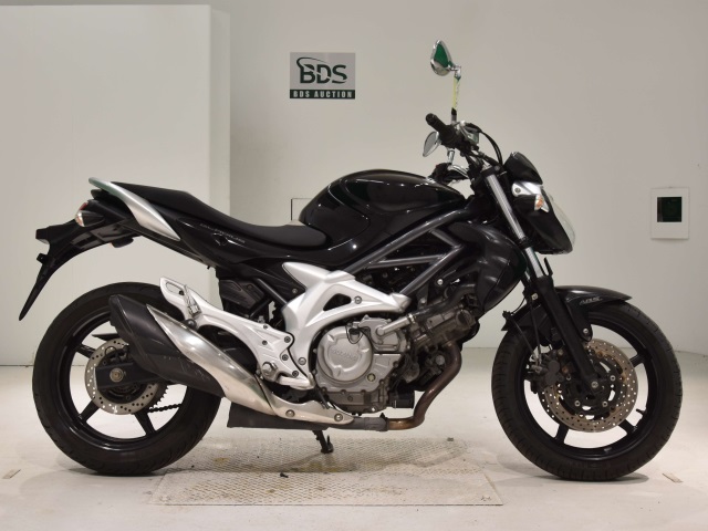 Suzuki GLADIUS SFV400 2010