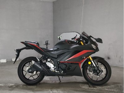 Yamaha YZF-R25 2020