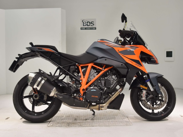 KTM 1290 SUPERDUKE GT 2023