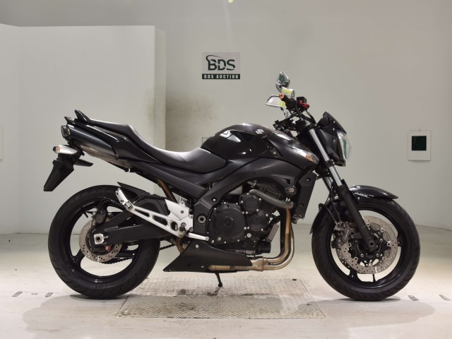 Suzuki GSR400 2009