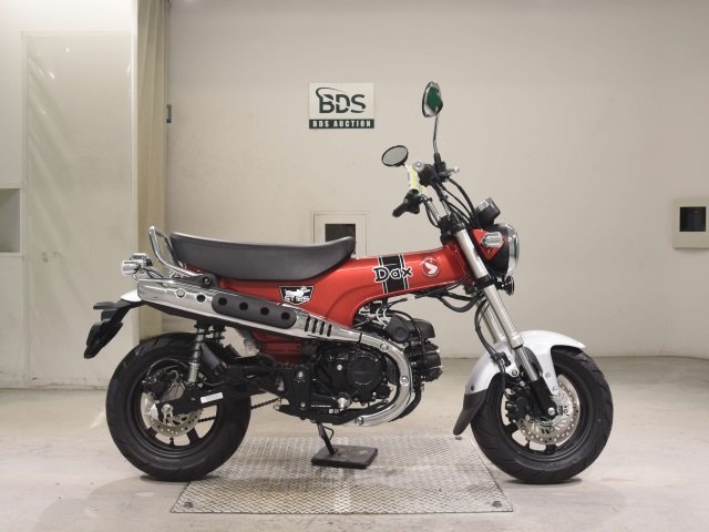 Honda DAX125 2022