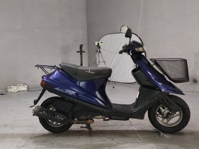 Suzuki ADDRESS V100