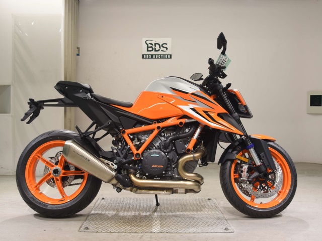 KTM 1290 SUPERDUKE R 2024
