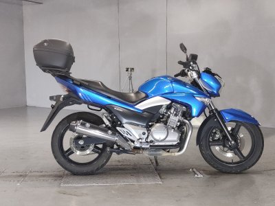 Suzuki GSR250