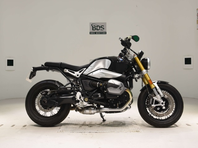 BMW R NINE T 2023