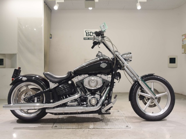 HD ROCKER C FXCWC1580 2009