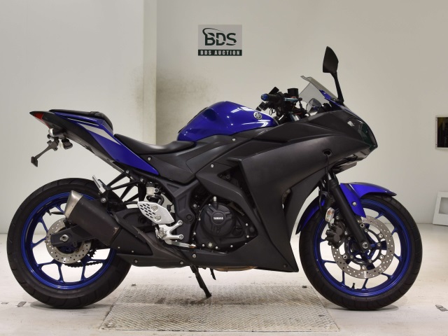 Yamaha YZF-R25 2016