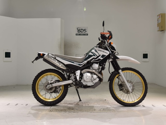 Yamaha SEROW XT250 2018