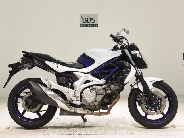 Suzuki GLADIUS SFV400 2011