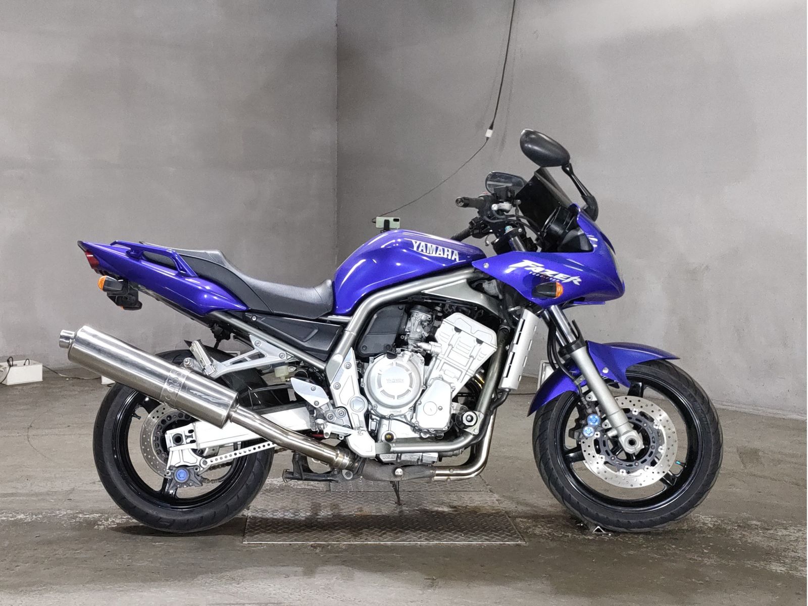 Yamaha FZS1000 FAZER 2001