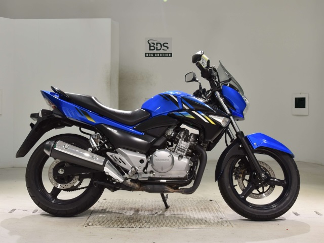 Suzuki GSR250