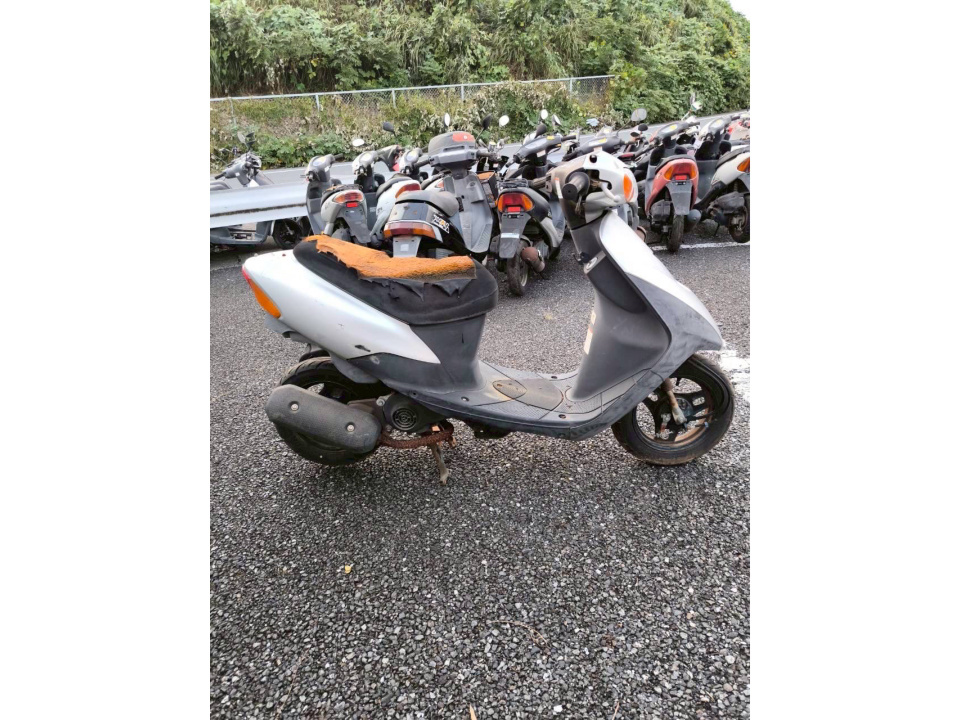 Suzuki LETS2