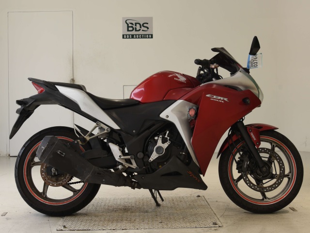 Honda CBR250R 2011