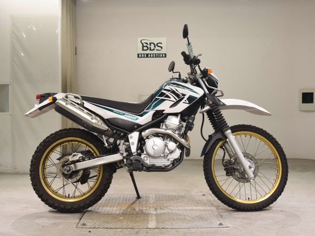 Yamaha SEROW XT250 2017