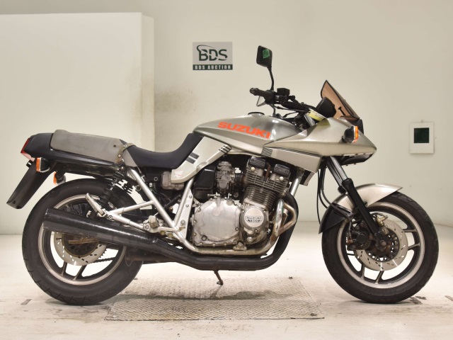 Suzuki GSX750S KATANA 1984