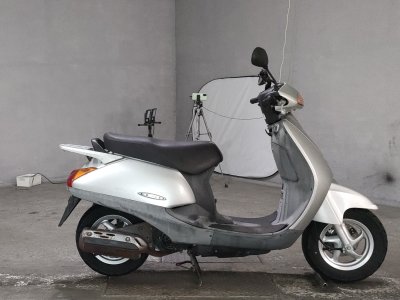 Honda LEAD100