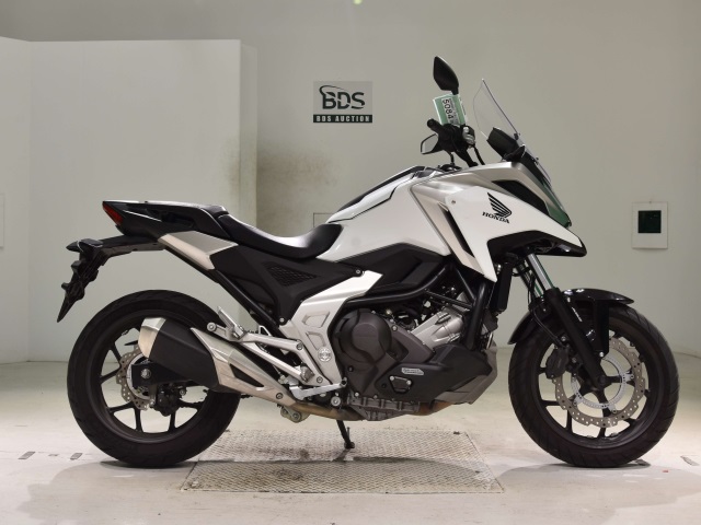Honda NC750X 2021