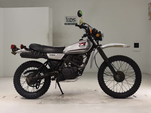 Yamaha XT250