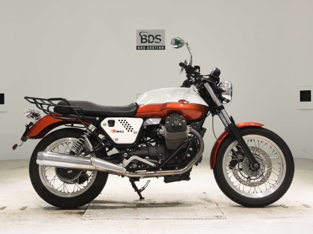 Moto Guzzi V7 SPECIAL 2013