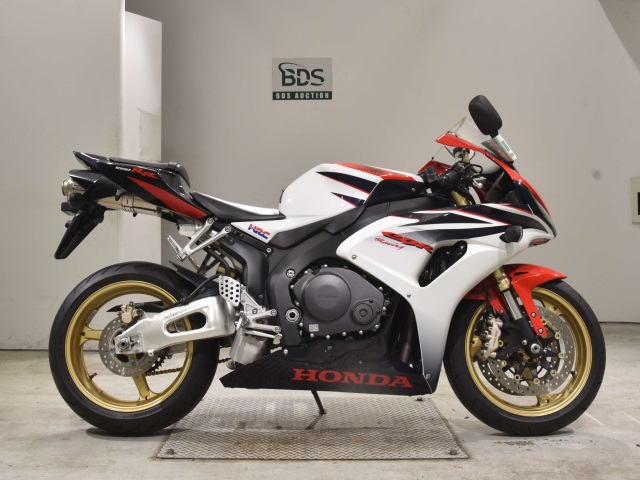 Honda CBR1000RR 2006