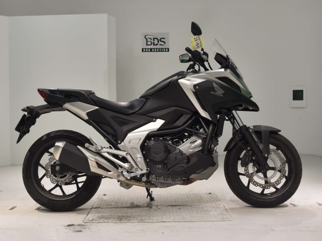 Honda NC750X 2021