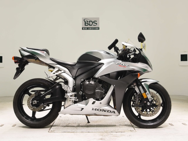 Honda CBR600RR 2011