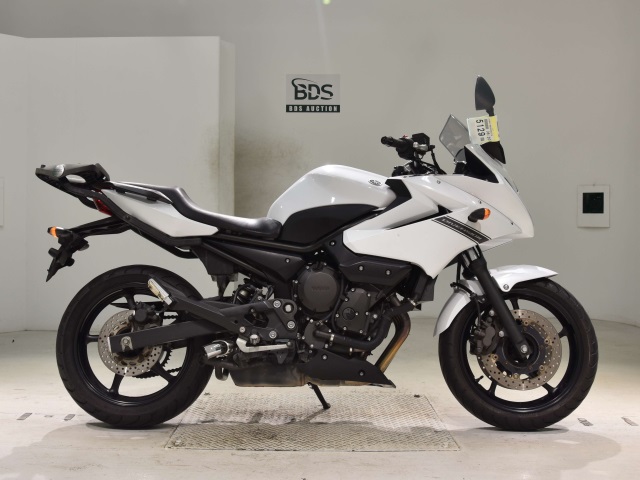 Yamaha XJ6 DIVERSION 2012