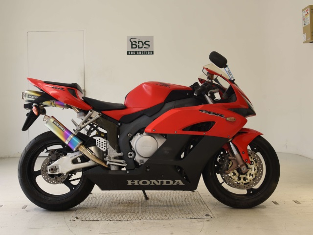 Honda CBR1000RR 2004