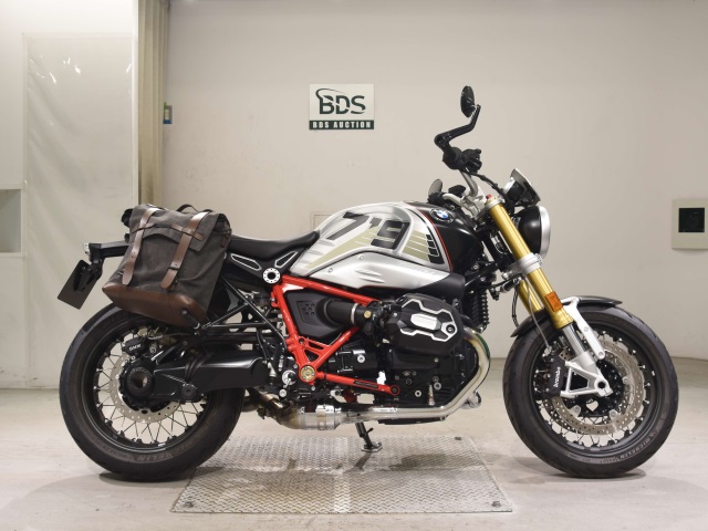 BMW R NINE T 2023